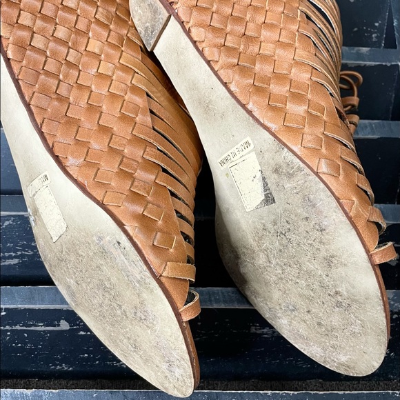 MEA SHADOW Edvige Veggie Leather Wedge Heel Sandal - Picture 4 of 12